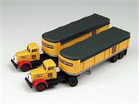 1:160 Wayne Feeds Semi Trailer. Covered wagon trailer set.