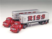 1:160 Riss Covered Semi